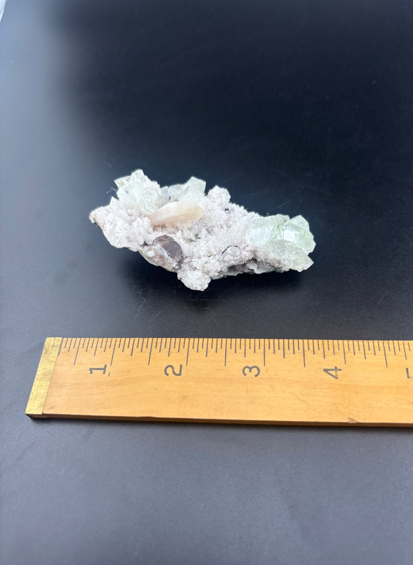 Apophyllite, Chalcedony, Calcite, Stilbite