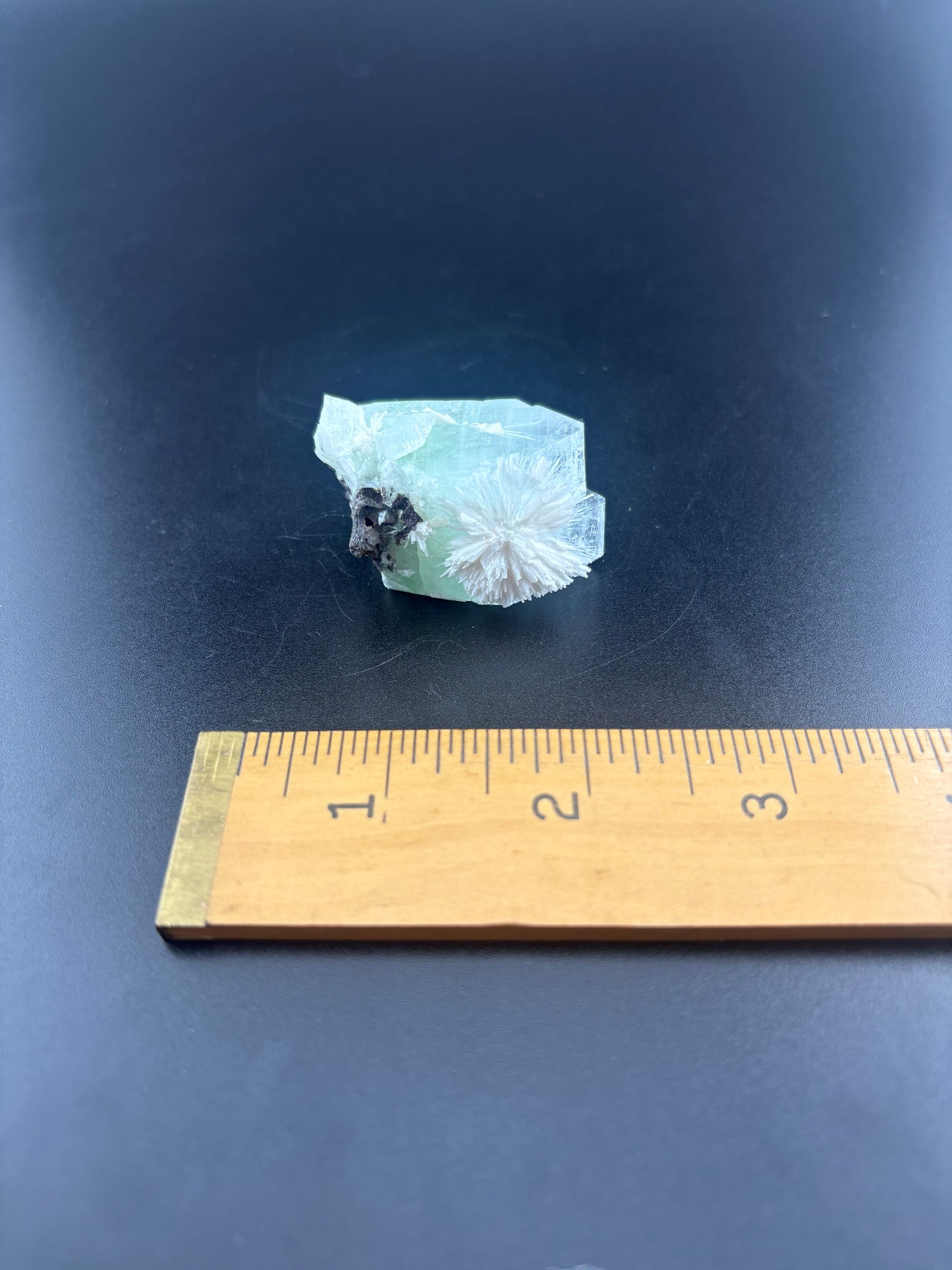 Apophyllite, Scolecite