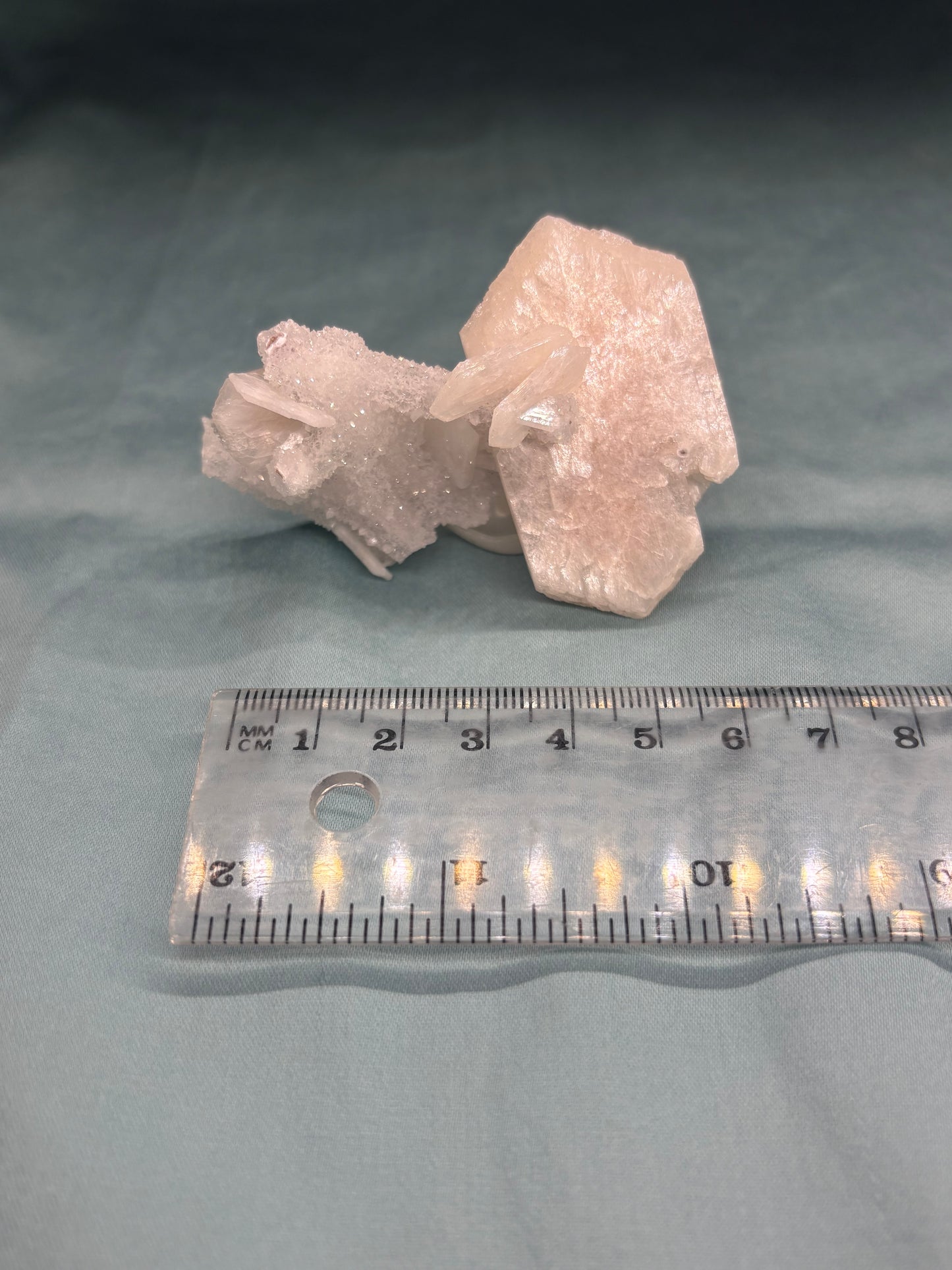 Stilbite on chalcedony