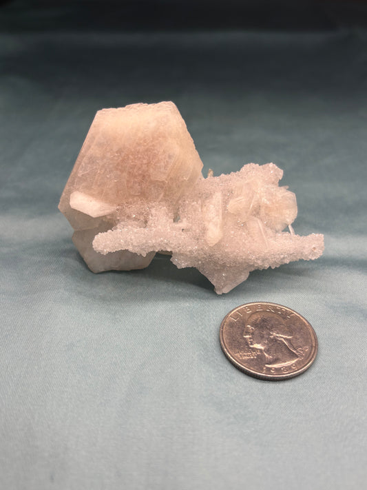 Stilbite on chalcedony
