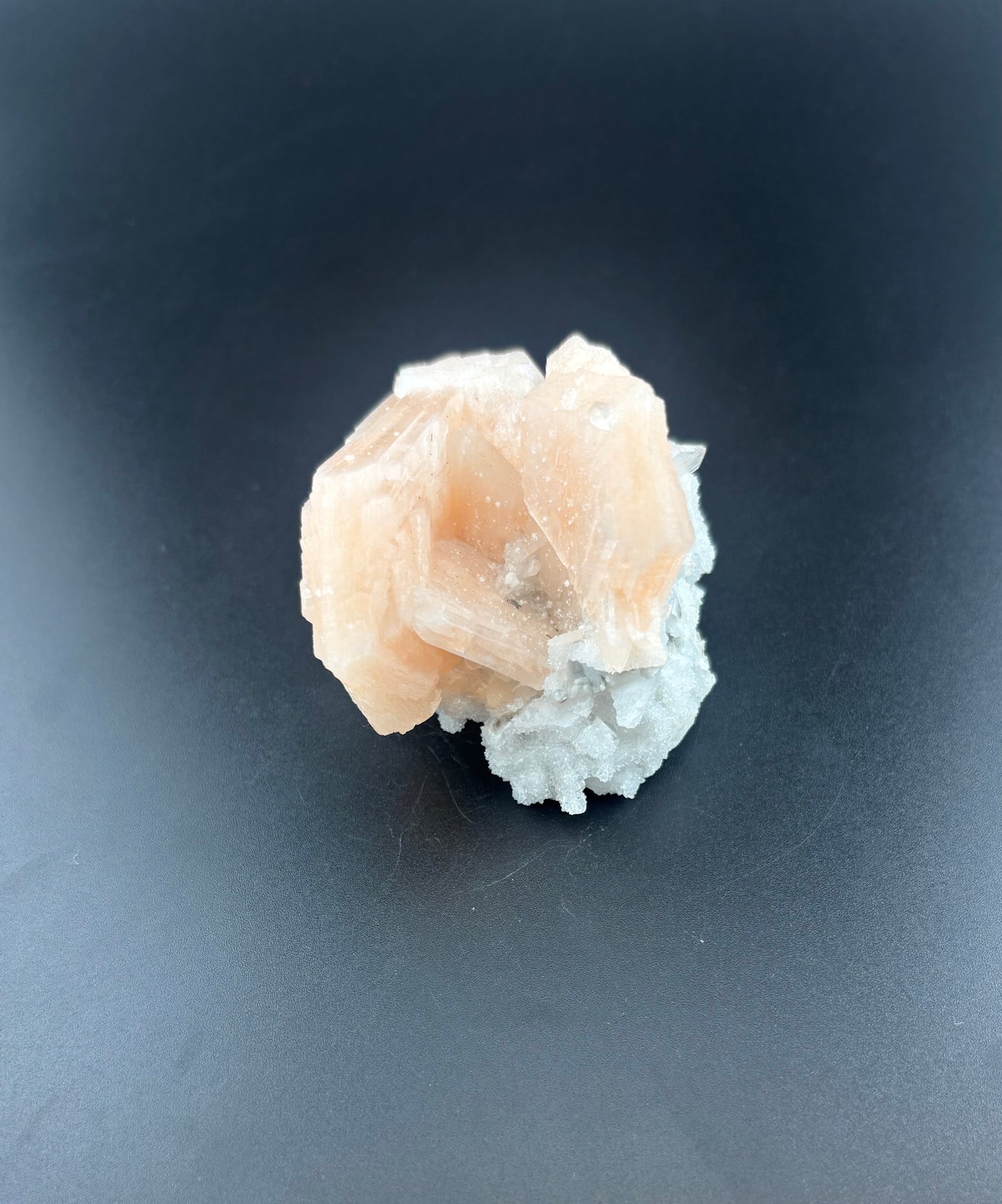 Stilbite, Chalcedony
