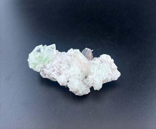 Apophyllite, Chalcedony, Calcite, Stilbite